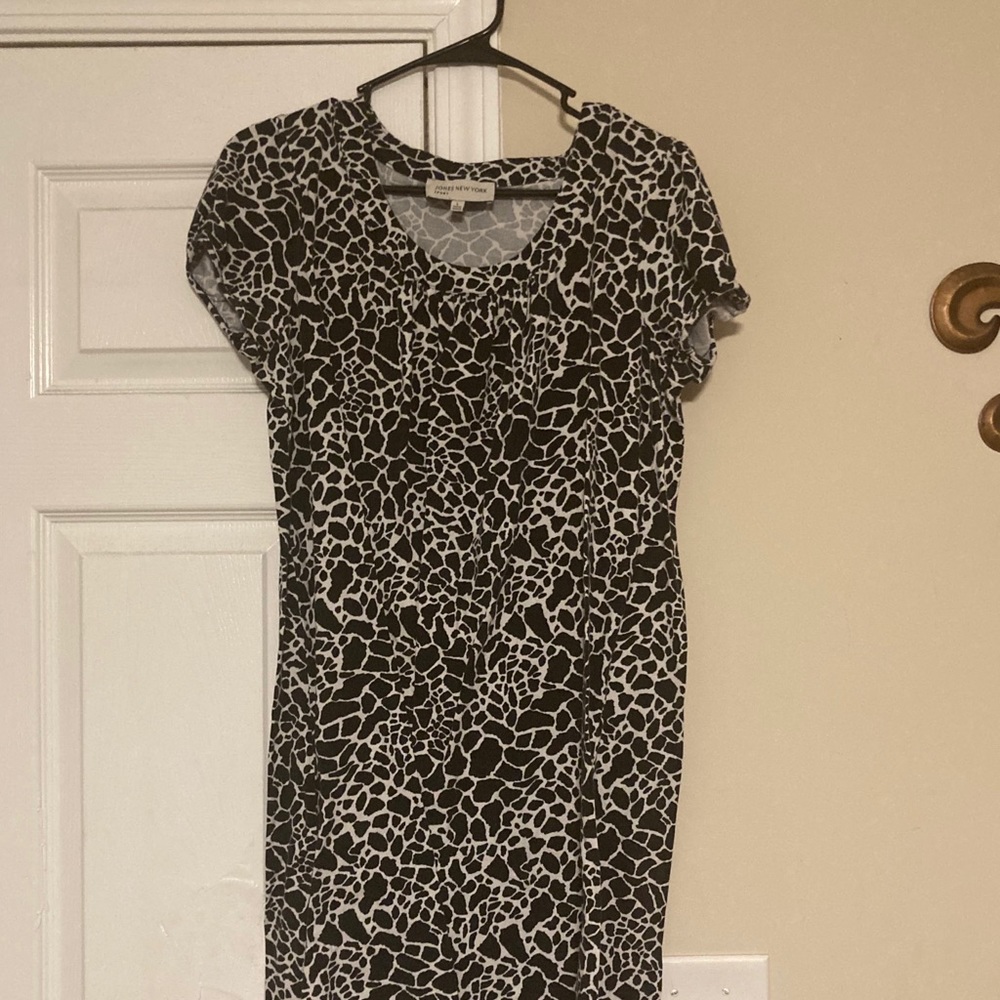 Black and white dress